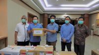 Walikota Batam Menerima 20.000 Test kit Dari Singapura