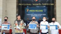 Polisi Tangkap Penyebar Hoax yang Provokasi Nasabah Tarian Uang Tunai di Bank