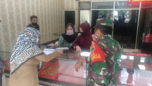 Babinsa Ingatkan Warga Akan Pentingnya Prosedur Kesehatan di Masa Pandemi