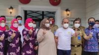Didampingi Istri, Molen Resmikan Gedung TP PKK Kelurahan Masjid Jami