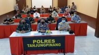 Komandan Yonmarhanlan IV Tanjungpinang Bersama Forkompinda Ikuti Rapat Virtual Koordinasi Lintas Sektoral Pam Hari Raya Idul Fitri 1442 H