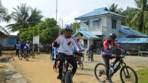 TNI- Polri Perbatasan, Gelar Gowes di Pulau Tiga