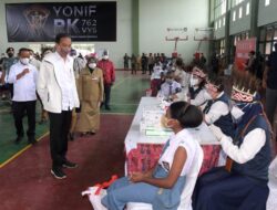 Presiden Jokowi Apresiasi Antusiasme Masyarakat Papua Barat Ikuti Vaksinasi COVID-19