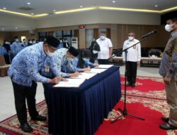 Sekda Lantik 63 Pejabat Pemko Batam