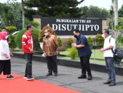 President Jokowi Kicks Off Kalimantan Working Visit