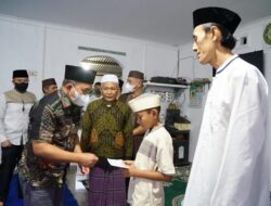 Molen Berikan Pembinaan Mualaf Dan Santunan Anak Yatim Piatu di Kelurahan Keramat