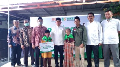 Molen Apresiasi Kegiatan Yakesma Shopping Bersama Anak Yatim Piatu dan Duafa