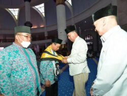 Bupati Natuna Lepas 46 Calon Jemaah Haji