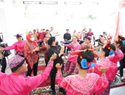 Wali Kota Pangkalpinang Menjamu Makan Siang Ketua DPR RI Puan Maharani Di Rumah Dinasnya