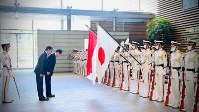 President Jokowi Meets Japanese PM Kishida in Tokyo