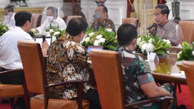 President Jokowi Orders Intensification of Booster Vaccination