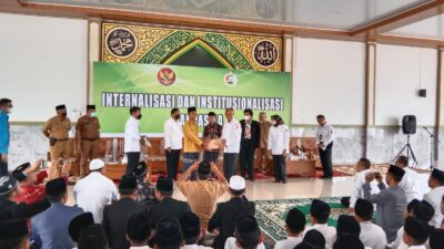 Pemkot Pangkalpinang Bersamai Internalisasi dan Institusionalisasi Pancasila Di Ponpes Modern Hidayatussalikin