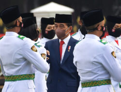 President Jokowi Inaugurates 68 Paskibraka Team Members for 2022