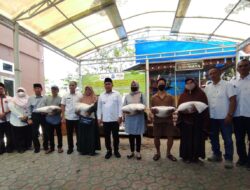 Pemkot Pangkalpinang Salurkan Bantuan Beras ke 315 KK Kurang Mampu di Kecamatan Girimaya