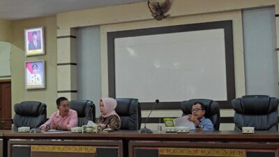 Pikirkan Keselamatan Warga, Pemkot Pangkalpinang Bongkar Cara Manual Eks Gudang Beras untuk Pembangunan Masjid Agung Kubah Timah