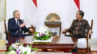 Presiden Jokowi Terima Tony Blair di Istana Merdeka