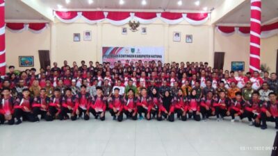 Bupati Natuna Bersama Wakil Bupati, Melepas Keberangkatan Kontingen Atlet Porprov