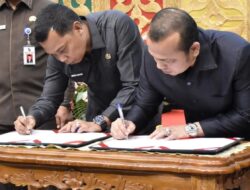Galeri Foto: Melalui Paripurna Pemko dan DPRD Teken MoU KUA-PPAS R-APBD 2023