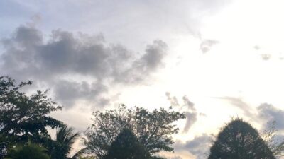Pantai Piwang Tempat Rekreasi Keluarga Masyarakat Natuna