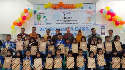 Rodial Huda, Hadiri Acara Wisuda Murid Library English Class Gelombang Pertama
