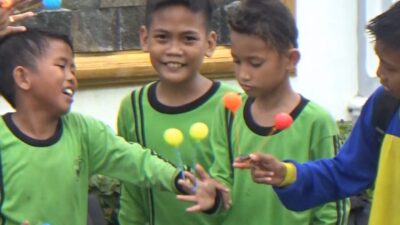 Psikolog Sebut, Permainan Lato-Lato Bisa Hilangkan Kecanduan Anak Terhadap HP