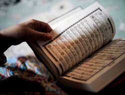 Keutamaan Surat Al Kahfi di Hari Jum’at