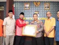 Kapolresta Barelang dapat Penghargaan dari Ketua DPRD Batam dalam Memerangi Narkoba