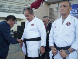 Wabup Taufik Terima Sabuk Hitam di Kejuaraan Karate INKANAS Se- Sumatera Pantai Timur