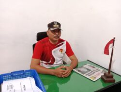 Warga Minta Jalan Protokol Desa Sijabut Teratai Rusak Parah Segera di Perbaiki
