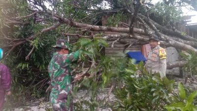 Natuna di Terjang Cuaca Ektrim, Kapolres Turunkan Personil