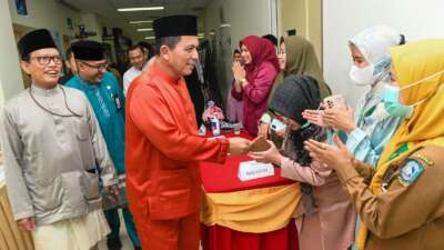 Gubernur Kepulauan Riau Ansar Ahmad bersilaturahmi bersama keluarga besar RSUD Raja Ahmad Tabib (RAT) Provinsi Kepulauan Riau.