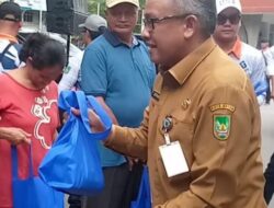 Sekda Batam Koordinir Pembagian Sembako Subsidi Tahap II di Kecamatan Batu Aji
