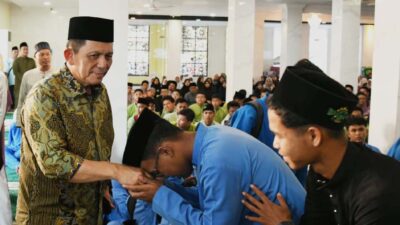 Gubernur Ansar Hadiri Tabligh Akbar Maulid Nabi Bersama Ribuan Guru & Pelajar SMA Sederajat di Masjid Almuhajirin,Tiban Batam