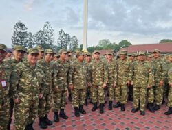 Menyatukan Langkah Kabinet Merah Putih: Presiden Prabowo dan Wapres Gibran Ikut Latihan Baris-berbaris di Akmil Magelang