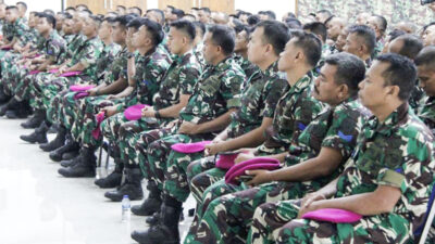 Yonif 5 Marinir Tingkatkan Kesadaran Bahaya Judi Online melalui Sosialisasi