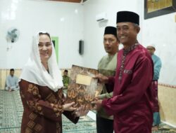 Safari di Kelarek, Cen Sebut Kedepan Natuna Akan di Bangun Pabrik Kelapa