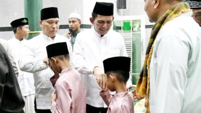 Gubernur Ansar dan Wagub Nyanyang Safari Ramadan di Masjid Nurul Yaqin, Ajak Masyarakat Perbaiki Kualitas Ibadah