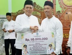 Gubernur Ansar Lakukan Safari Ramadan di Masjid As-Sahl Tanjungpinang, Serahkan Bantuan Hibah dan Santunan Baznas