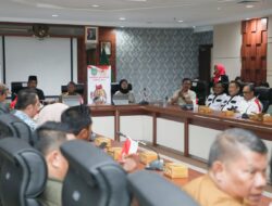 Wali Kota Batam Resmikan Launching Maskot dan Logo Porkot VII Tahun 2025