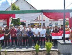 Merah Putih Dibagikan di Jalanan Asahan, Bupati: Jangan Sampai Simbol Negara Kalah dari Bendera Fiksi