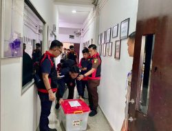 Kejati Kepri Sita 3 Kontainer Dokumen Korupsi Rp4,4 Miliar