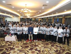 Wali Kota Batam Amsakar Buka Konferensi Kota VIII PGRI, Tekankan Peran Guru untuk Daya Saing Daerah