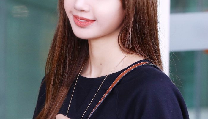Lisa Mariana Bocorkan Impian Jadi Presenter, Puji Syahrini dan Rian Ibram