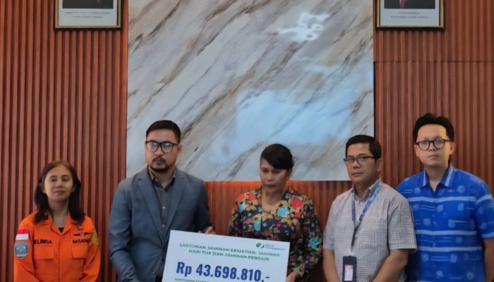 BPJS Ketenagakerjaan NTT Serahkan Santunan kepada Ahli Waris Peserta dari PT Angkasa Pura Supports