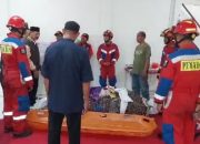 Damkar Kuningan Bantu Evakuasi Jenazah Obesitas 200 Kg di Pesing