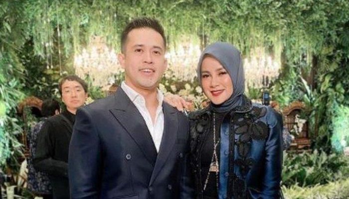 Ketegaran Olla Ramlan Dukungan Mantan Suami Usai Tujuh Hari Kehilangan Ibunda