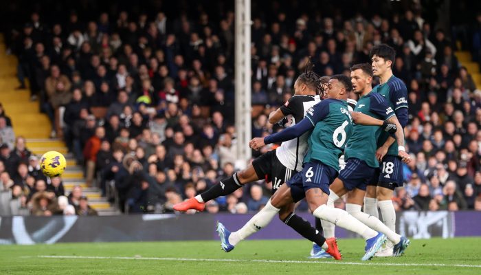 Arsenal Kalahkan Fulham di Craven Cottage: Trossard Bawa The Gunners Puncaki Klasemen