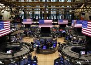S&P 500 dan Nasdaq Rekor Tinggi Didorong Sentimen AI