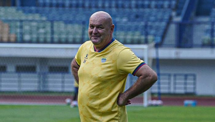 Laga Malut United vs Persib Batal, Doa Bojan Hodak Terkabul