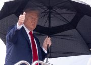 Trump Sebut Diri Ahli Akhiri Perang, Siap Mediasi Pakistan-Afghanistan